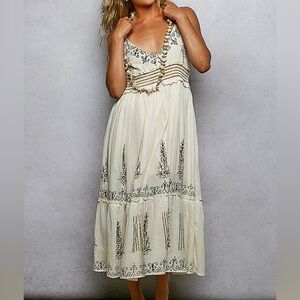 NWT POL Off White 100% Cotton Sleeveless Smocked Waist Floral Cami Midi Dress